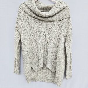 🖖 Jennifer Lopez 🖖 gray/gold shimmer cowl neck sweater